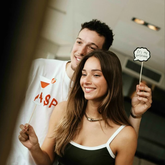 Fotoplezier voor elke gelegenheid😮‍💨⁠
⁠
⁠
⁠
#birthdayparty #event #party #photobooth #smile #wedding #camera #PhotoFun #huren #memories #herinneringen #partypicture #selfie #funky #family #friends